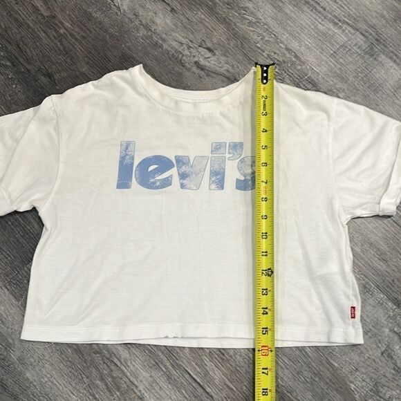 LEVIS white branded crop top - labeled as M but is more of a Small - Picture 8 of 9